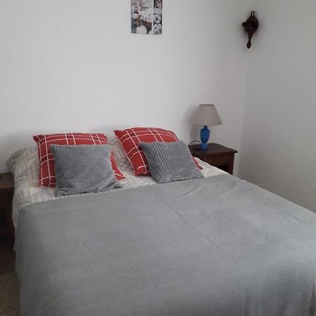 Le Rebattu 3 Apartment Raphele Luaran gambar