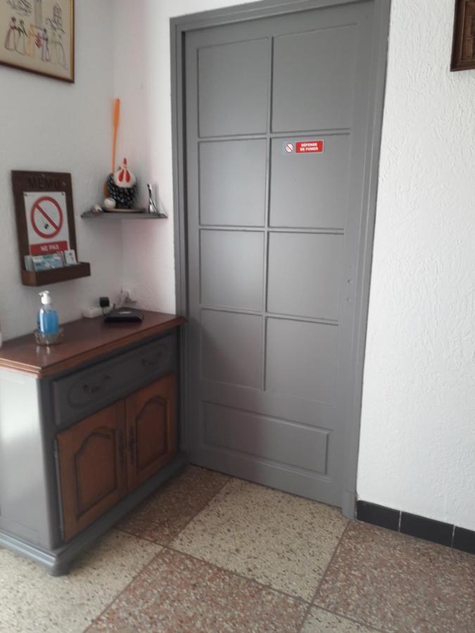 Le Rebattu 3 Apartment Raphele Luaran gambar