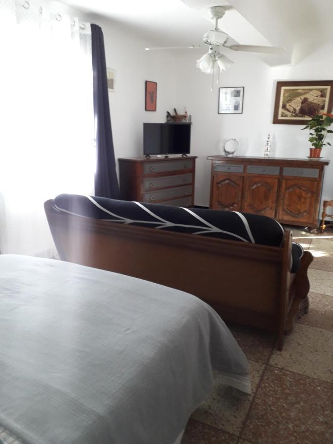 Le Rebattu 3 Apartment Raphele Luaran gambar