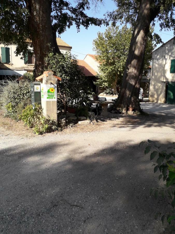 Le Rebattu 3 Apartment Raphele Luaran gambar